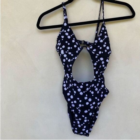 Free People Maaji One Piece Reversible Lauren Cut-Out Black White Swimsuit Small - Picture 11 of 12